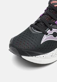 Saucony ENDORPHIN SPEED 4 - Chaussures de running sur route - black