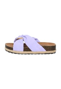 Lila tyg flip-flop sandal med tvinnad remdesign, korkfotbädd, jute-detaljer och strukturerad gummisul. Inga ytterligare detaljer.