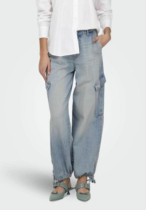 Siaurėjantys džinsai - light blue denim