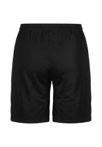 Pantalones cortos deportivos negros, hechos de un tejido liso y ligero, cuentan con una cintura elástica y un diseño simple sin patrones o acentos adicionales.