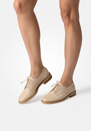 Veterschoenen - beige