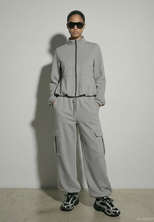 HYPEDROP, OBERTEIL HDJANET BALLOON ZIP - Sweat zippé - griffin