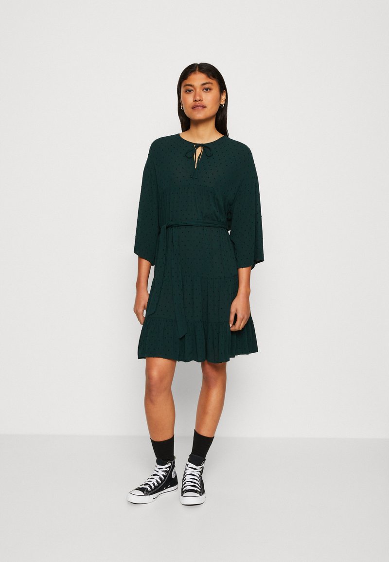 JDY JDYLIVO LIFE BELT DRESS - Kasdienė suknelė - scarab