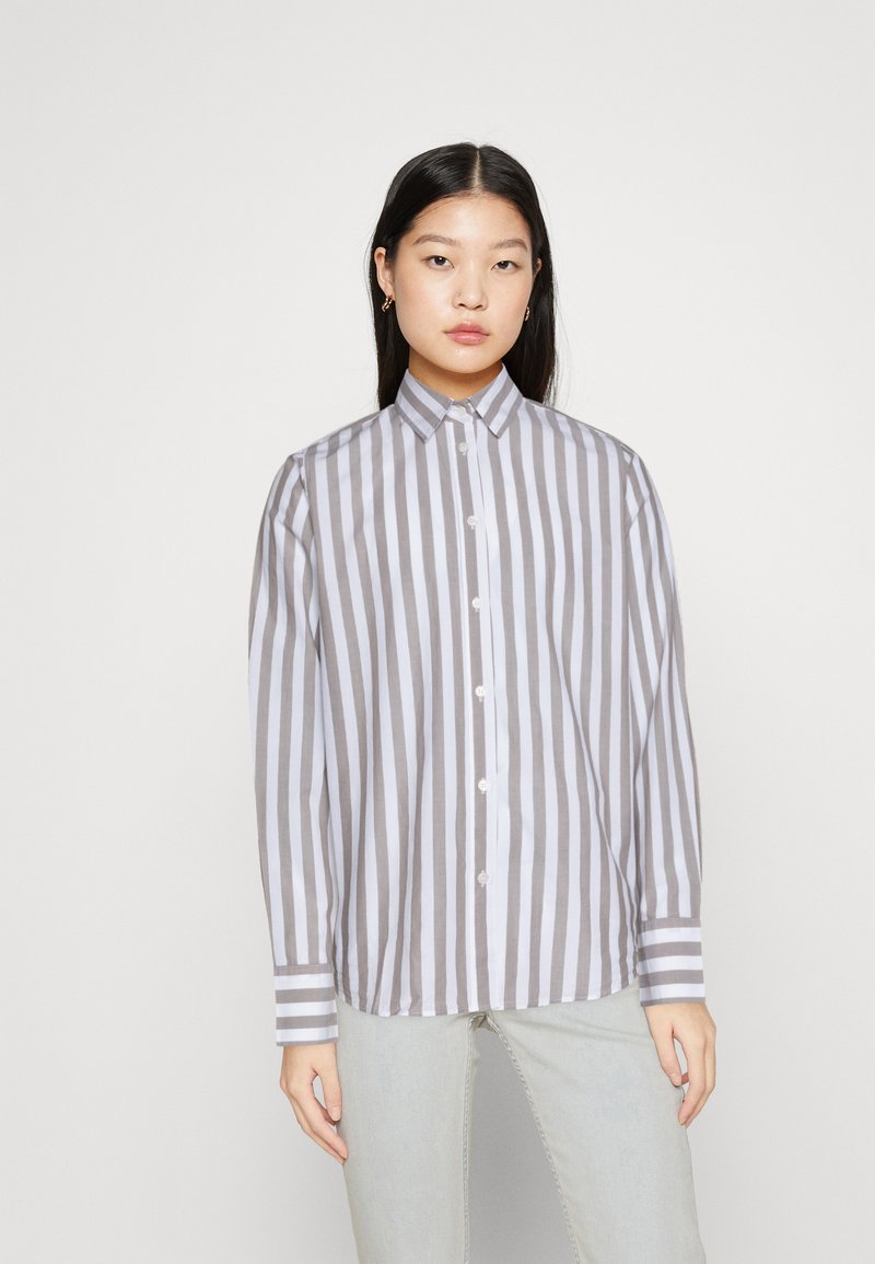 nike off white beige