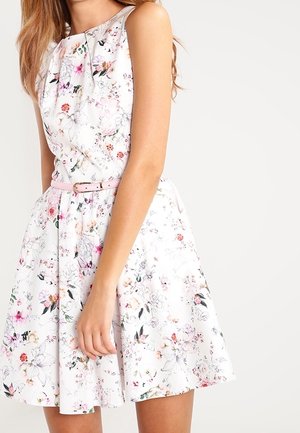 Robe de jour - white