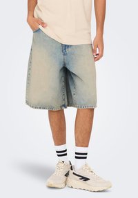 Only & Sons - ONSCARL BALLOON - Farkkushortsit - light blue bleached denim Pienoiskuva 1
