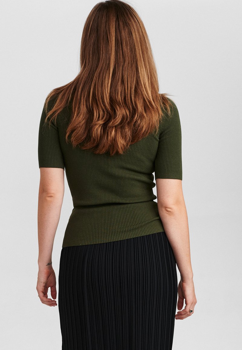 Damen Strickjacken | Simply Copenhagen Strickpullover deep depth/grün - PX22685 Damen Strickjacken | Simply Copenhagen Strickpullover deep depth/grün - PX22685