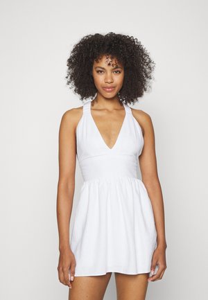 PLUNGE SCRUNCHIE STRAP SKORT - Day dress - white