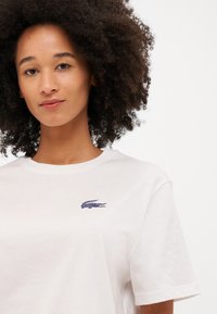 Lacoste LOUNGEWEAR - Gornji dio pidžame - white/primerose