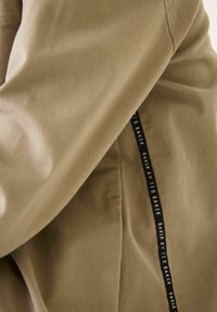 Baker by Ted Baker SHACKET - Nyári dzseki - stone