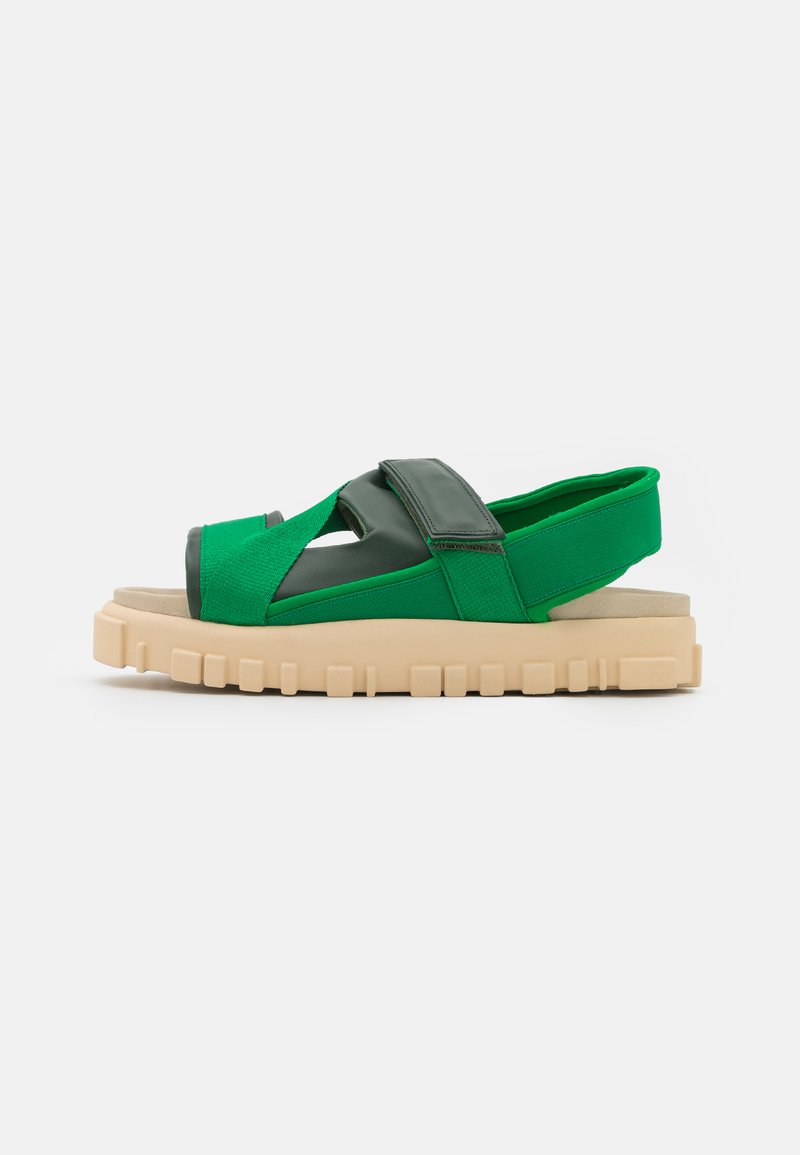 Sandali con plateau