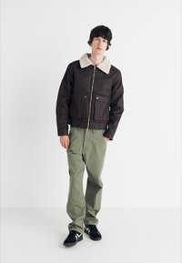 Wrangler WRANGLER AVIATOR - Jeansjacka - mole