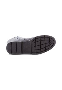 Grijze leren laars met een rubberen zool, voorzien van horizontale stiksels en een gestructureerd grippatroon. Rond toelopende neus en een zijritsdetail.
