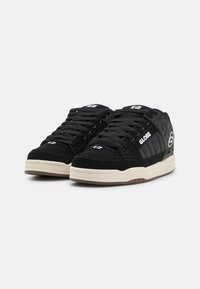 Globe TILT - Sapatilhas de skate - black