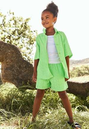 Next TEXTURED SET - REGULAR FIT - Lühikesed püksid - lime green