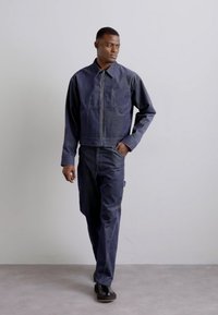 WOOD WOOD WWTWISTED SEAM CHORE - Giacca leggera - envy green