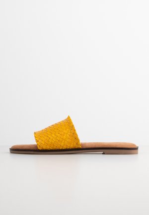 Tamaris Mules - sun