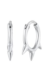 Sølv hoop øreringe med et spidst design. øreringene har en blank finish og en glat overflade, med en kroglås for sikker bæring.
