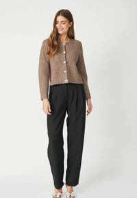 Co'couture POINTELLECC - Strickjacke - walnut