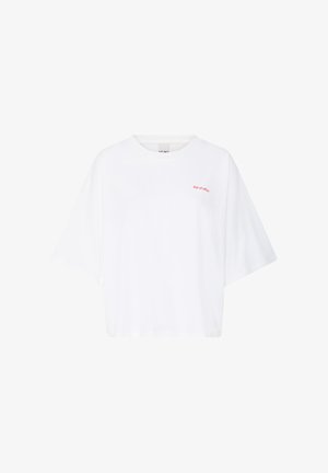 Valge liibuv lühikeste varrukatega särk ümara kaelusega ja väikese punase tekstiga "Out of Office" ülemise vasaku rinna piirkonnas.