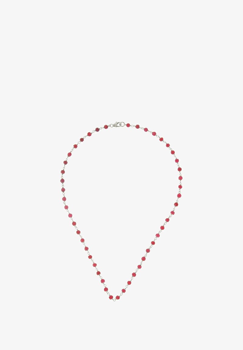 Collana di perline rosse con catena in argento, caratterizzata da perline rotonde di diverse sfumature di rosso disposte in modo uniforme, fissata con un gancio.