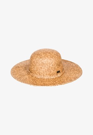 Chapeau en paille naturelle à large bord avec une texture tissée et un détail de bande tressée autour de la calotte, posé sur un fond blanc.