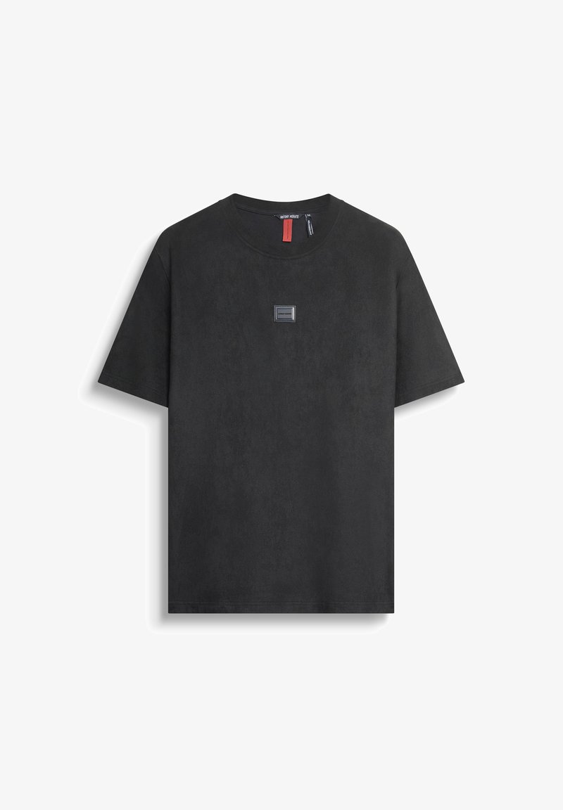 Crna kratka majica s kratkim rukavima izrađena od mekog materijala, s kvadratnom logom na prednjoj strani i okruglim izrezom.