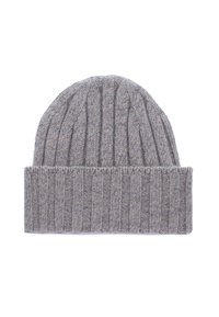 Berretto grigio a coste realizzato in morbido tessuto a maglia. Presenta righe verticali e un bordo piegato alla base.