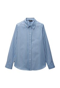 Chemise boutonnée bleu clair avec des rayures verticales en marine et blanc. Dotée d'un col classique, de manches longues et d'un ourlet arrondi.
