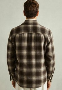 Reiss REGULAR FIT - CROSBY CHECK PATCH-POCKET - Summer jacket - brown multi