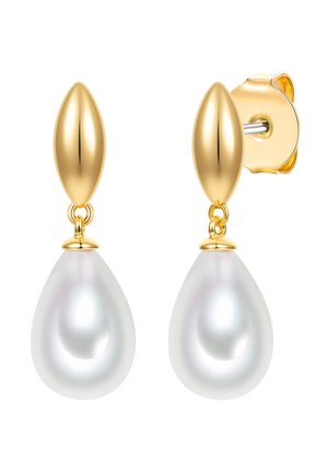 Goldene Steckerohrringe mit glatten ovalen Oberteilen und jeweils einer großen weißen tropfenförmigen Perle, die unter jedem Stecker hängt.