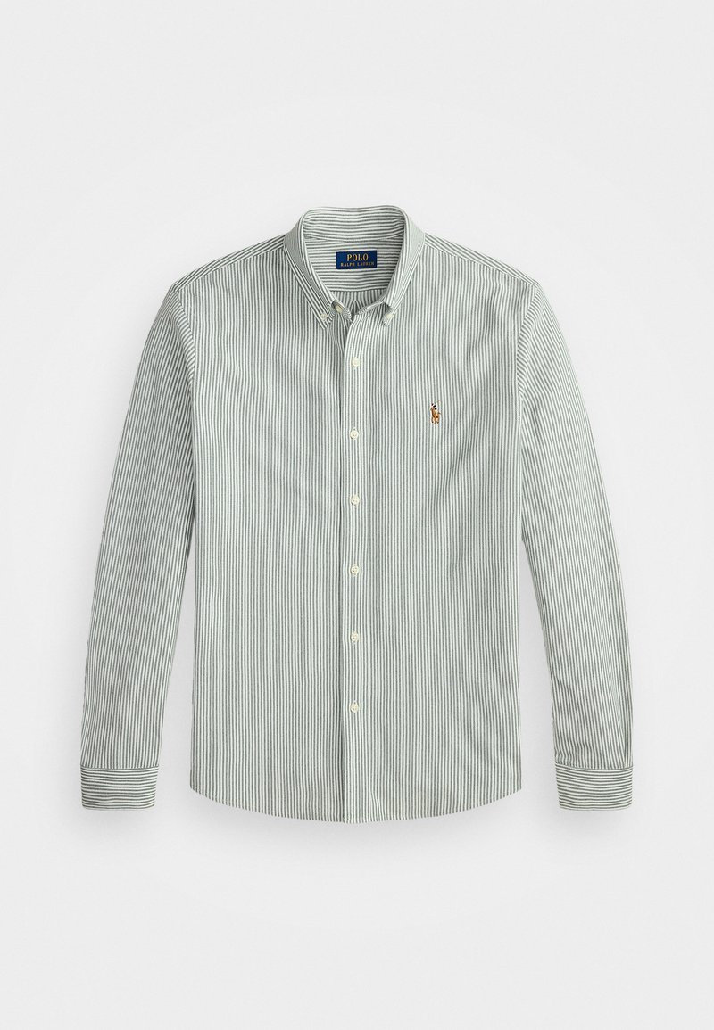 Camisa de manga larga a rayas verdes y blancas, con cuello abotonado, pequeño logotipo bordado en el pecho, tejido texturizado, corte clásico.