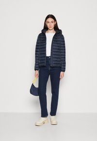 Tommy Hilfiger GLOBAL JACKET - Overgangsjakke - desert sky