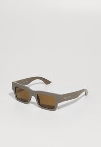 Unselected, brown