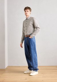 Lindbergh SUPERFLEX SHIRT - Camicia - deep brown