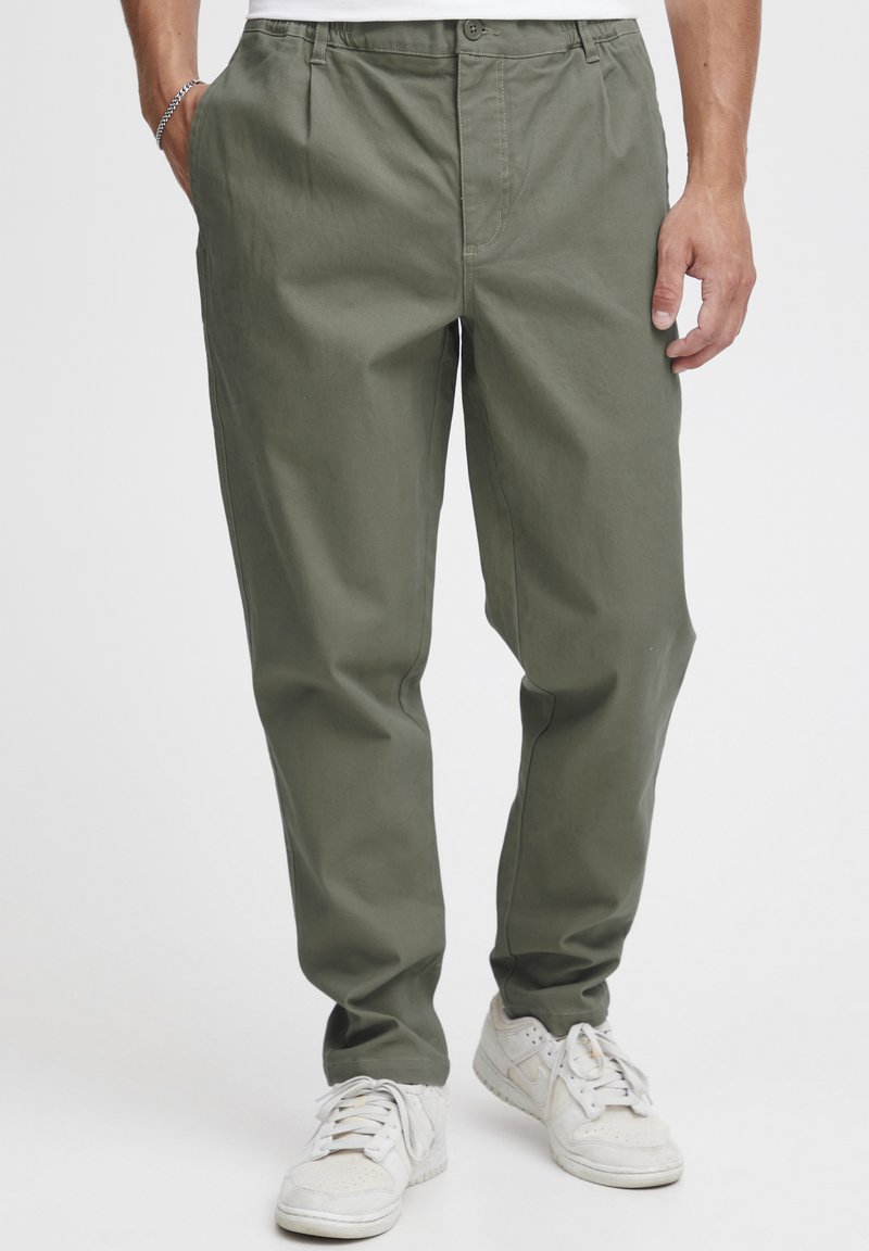 Solid SDGIOELE DAD FIT - Tygbyxor - dusty olive