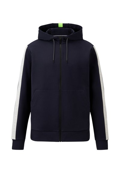 Navy Zip-Up-Hoodie aus weichem Material, mit einer Fronttasche, Kordelzugkapuze und weißen Streifen mit Text entlang der Ärmel.