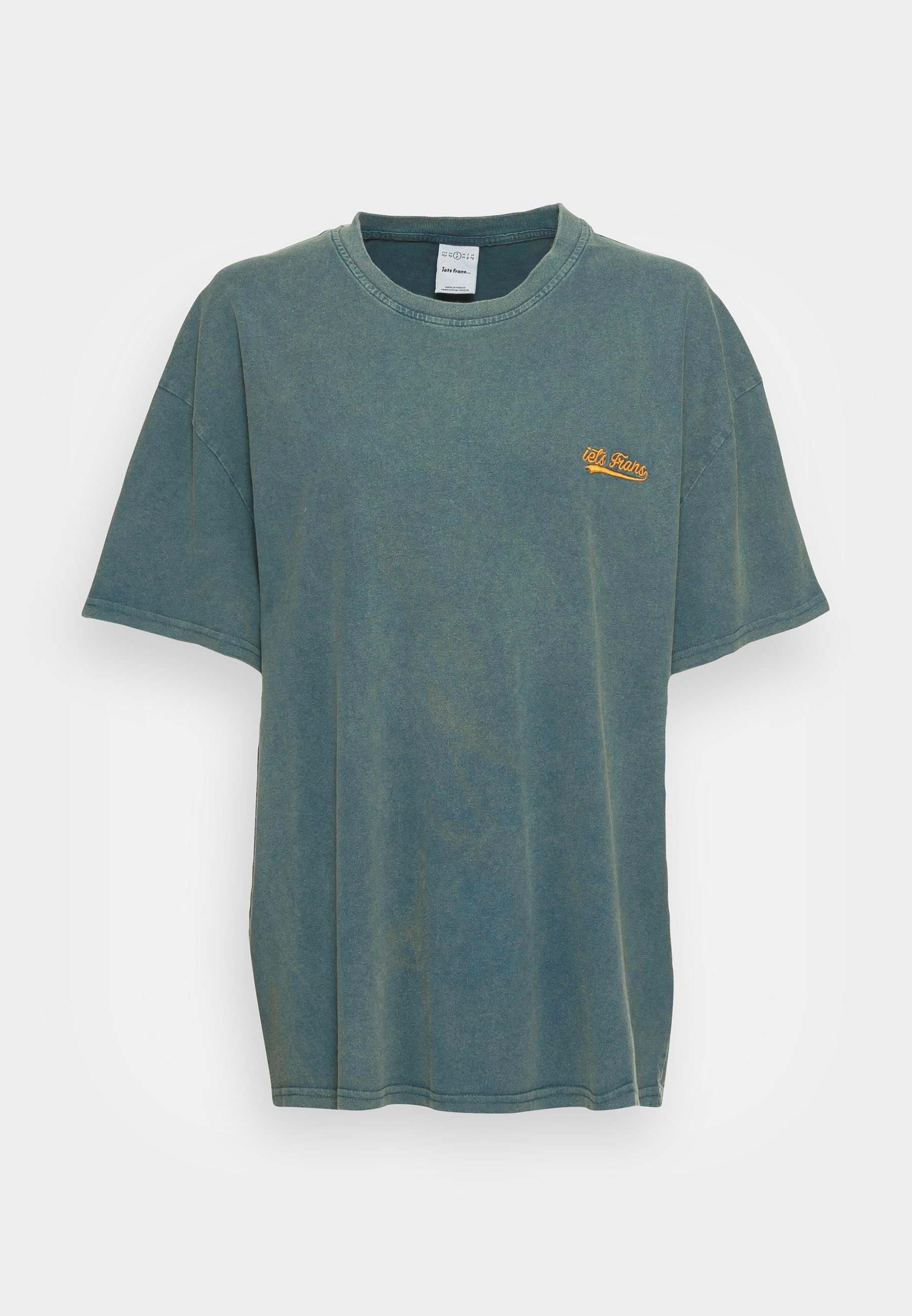 basic boyfriend tee