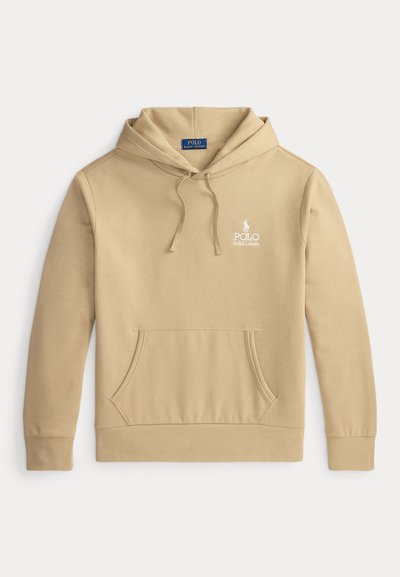 Hanorac bej cu glugă, buzunar frontal și șnur la glugă, cu logo Polo Ralph Lauren alb pe partea stângă a pieptului.