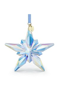 Modrá krištáľová hviezda so osmičkovými fasetami, odrážajúca svetlo. Obsahuje svetlomodrú stužku a zlatú nálepku s nápisom "130 rokov."