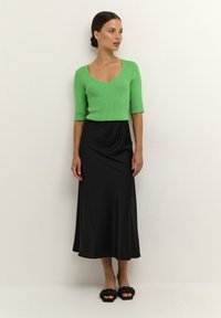 Kaffe KASASMINA - A-silueta svārki - black deep