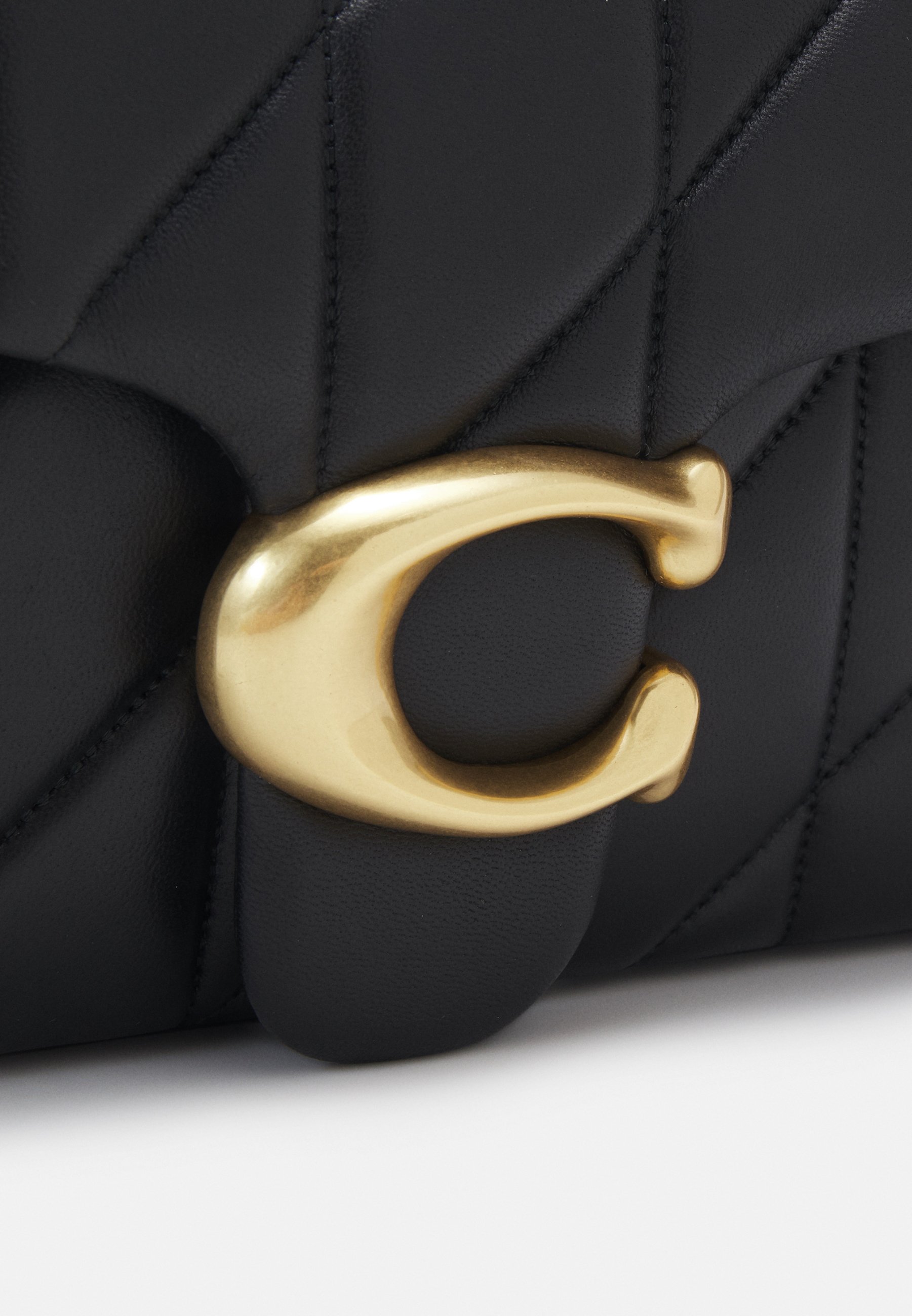 COACH TABBY SHOULDER BAG 26 WITH PILLOW QUILTING - Handbag - black