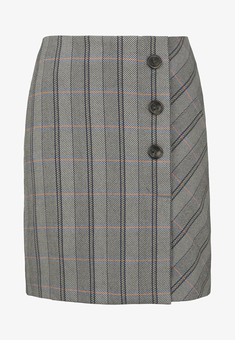 Grå rutiga kjolen med en asymmetrisk design, sidoknäppning, fiskbensmönster och accentstripes i orange och blå.