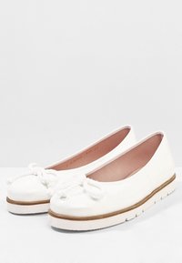 Pretty Ballerinas Ballerinaskor - white