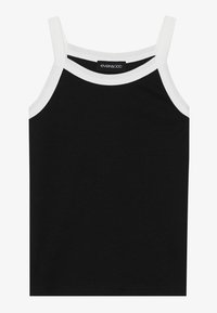 Svart ribba tank topp med hvit trim, med justerbare stropper og en tettsittende design. Merket leser "even&odd." Mykt bomullsstoff.