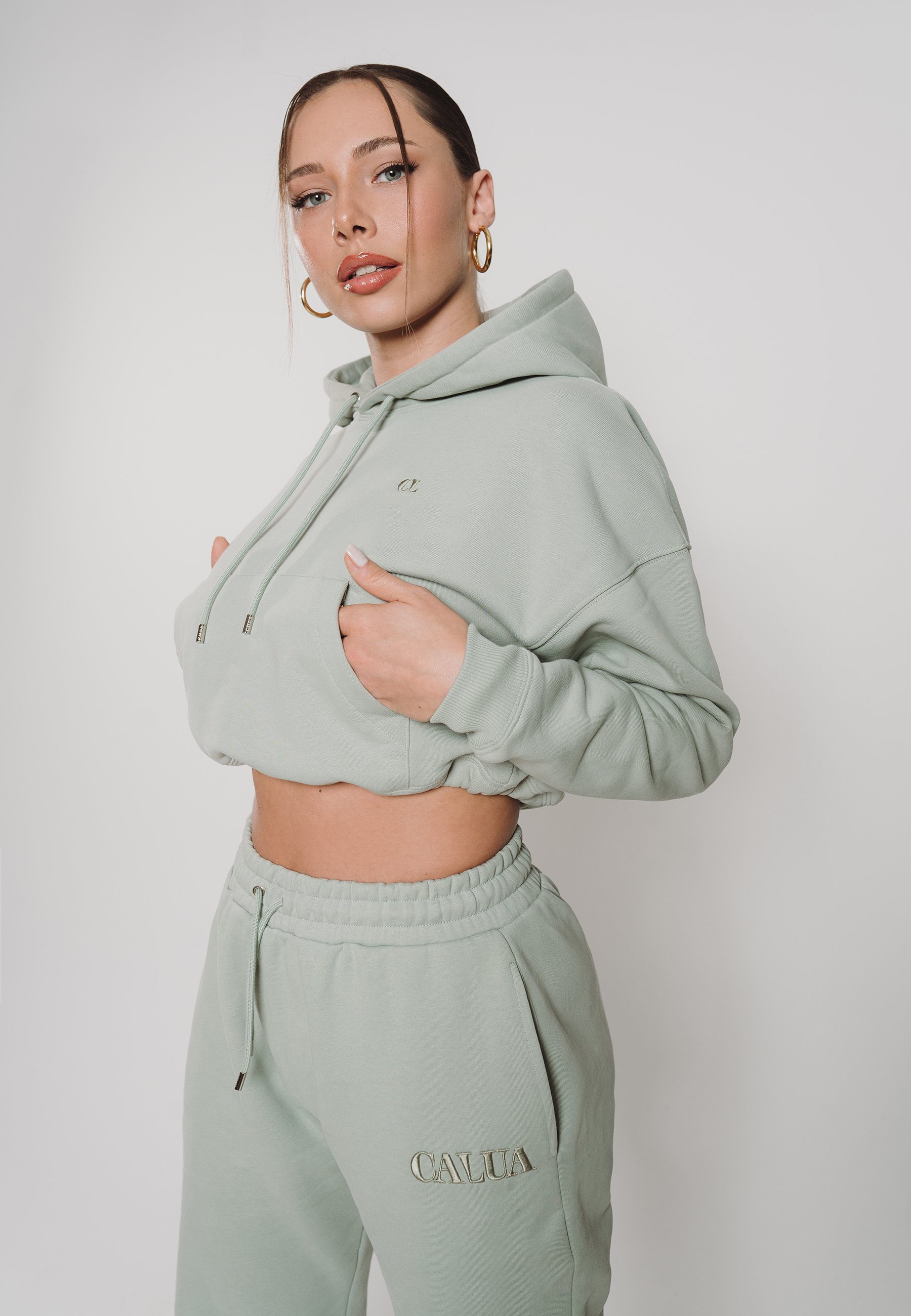 CALUA ESSENTIAL CROPPED - Hoodie - moody/mottled light green - Zalando.de