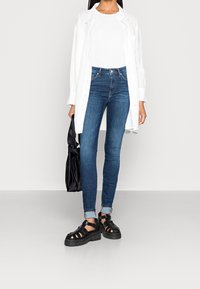 Tommy Hilfiger Vaqueros pitillo - dark-blue denim