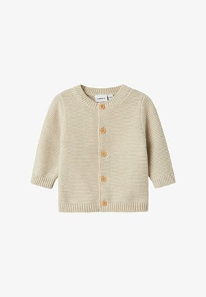 Cardigan lavorato a maglia beige con collo rotondo, maniche lunghe e chiusura con bottone in legno. Motivo testurizzato con polsini e orlo a costine.
