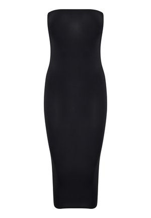 Robe midi noire moulante sans bretelles avec un décolleté droit et une silhouette ajustée.