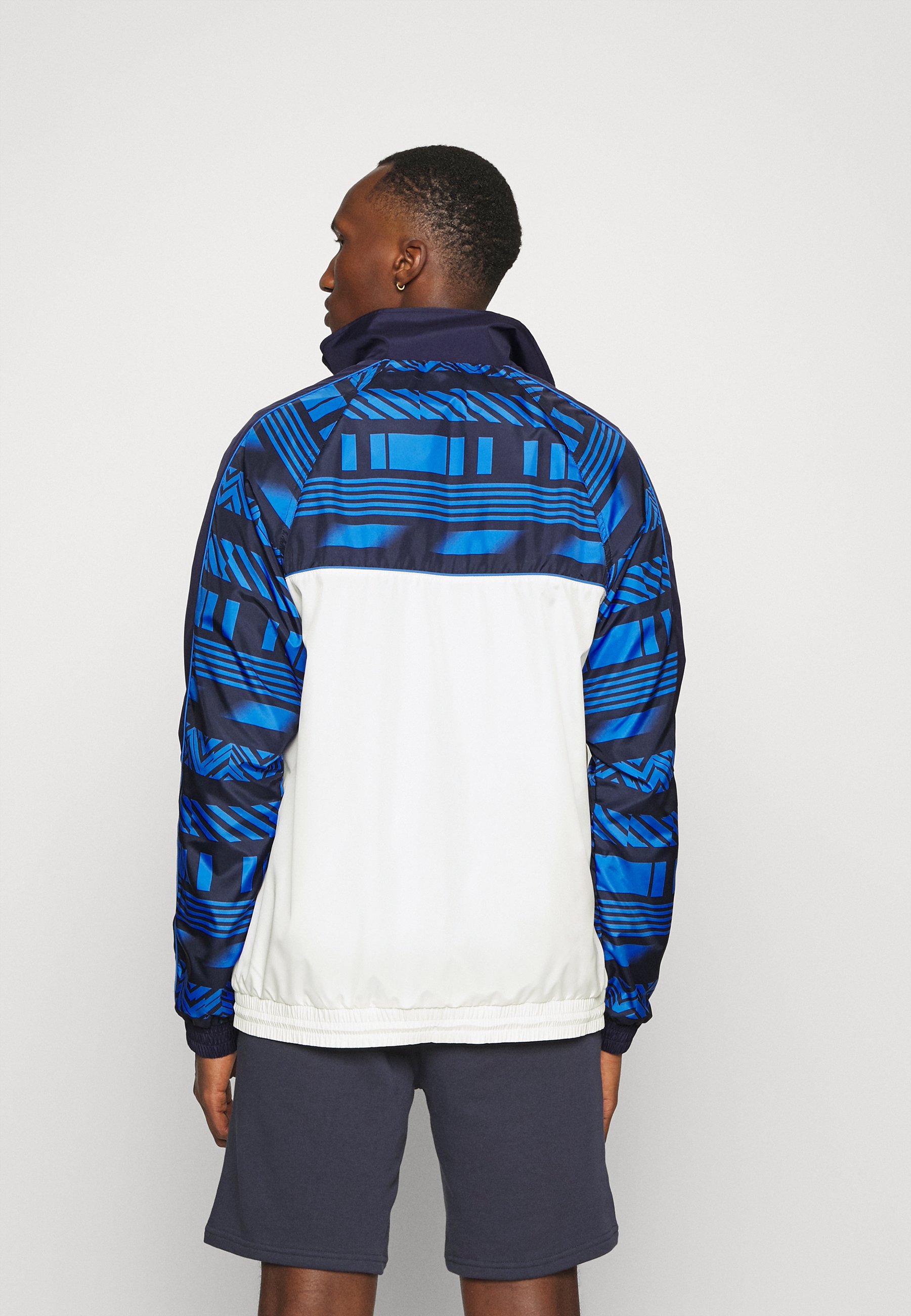puma lightweight track jacket